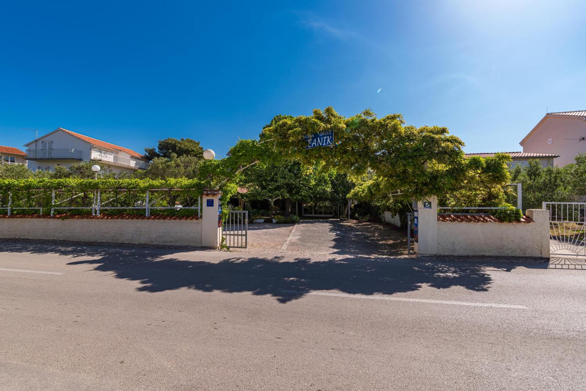 Apartments Nena Бродарица Экстерьер фото
